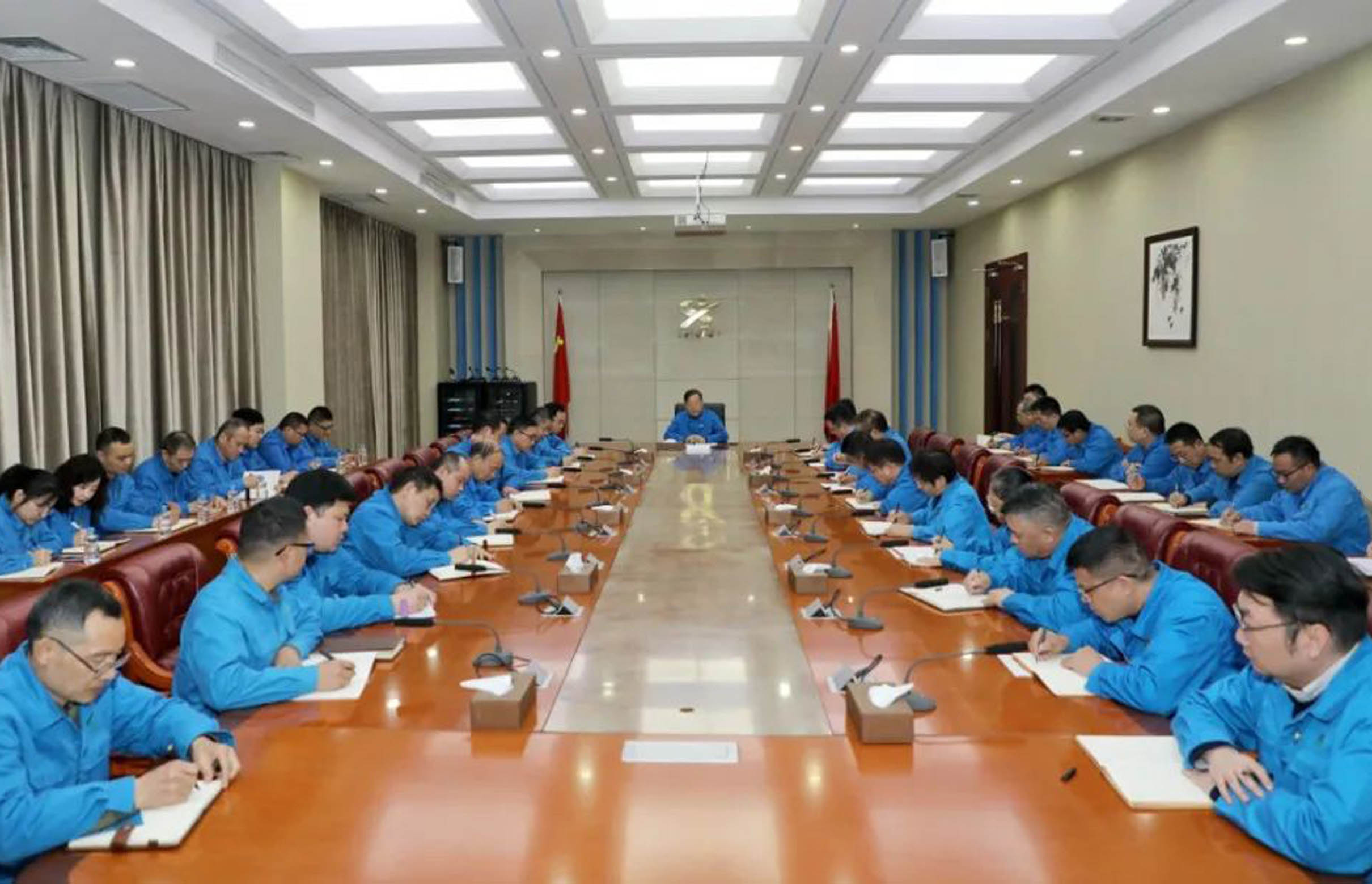 学习民营企业座谈会精神——乐鱼(中国)集团：发挥装备能力强、制造能力强、创新能力强的优势，坚守主业、做强实业。